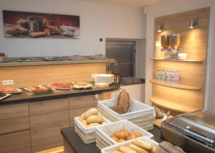 Landgasthof-hotel Zur Linde 宾馆